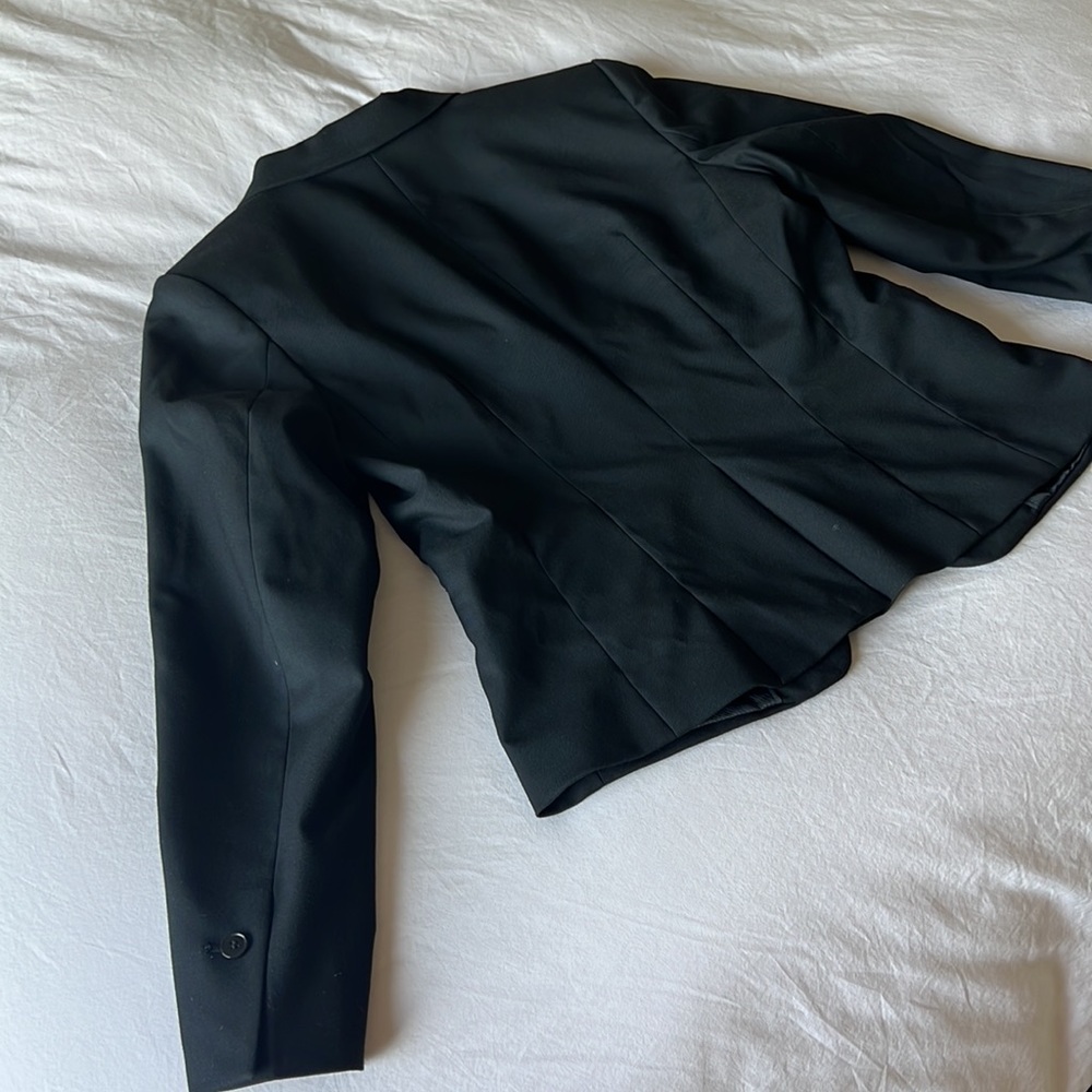 Blazer - Picture 6 of 8